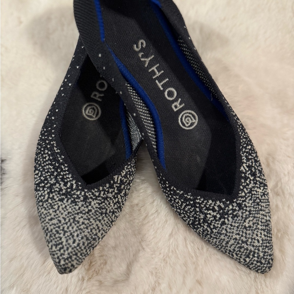 Rothy's |Black, White, Grey, Silver | The Point| Size 7 | Flats & Loafers | EUC